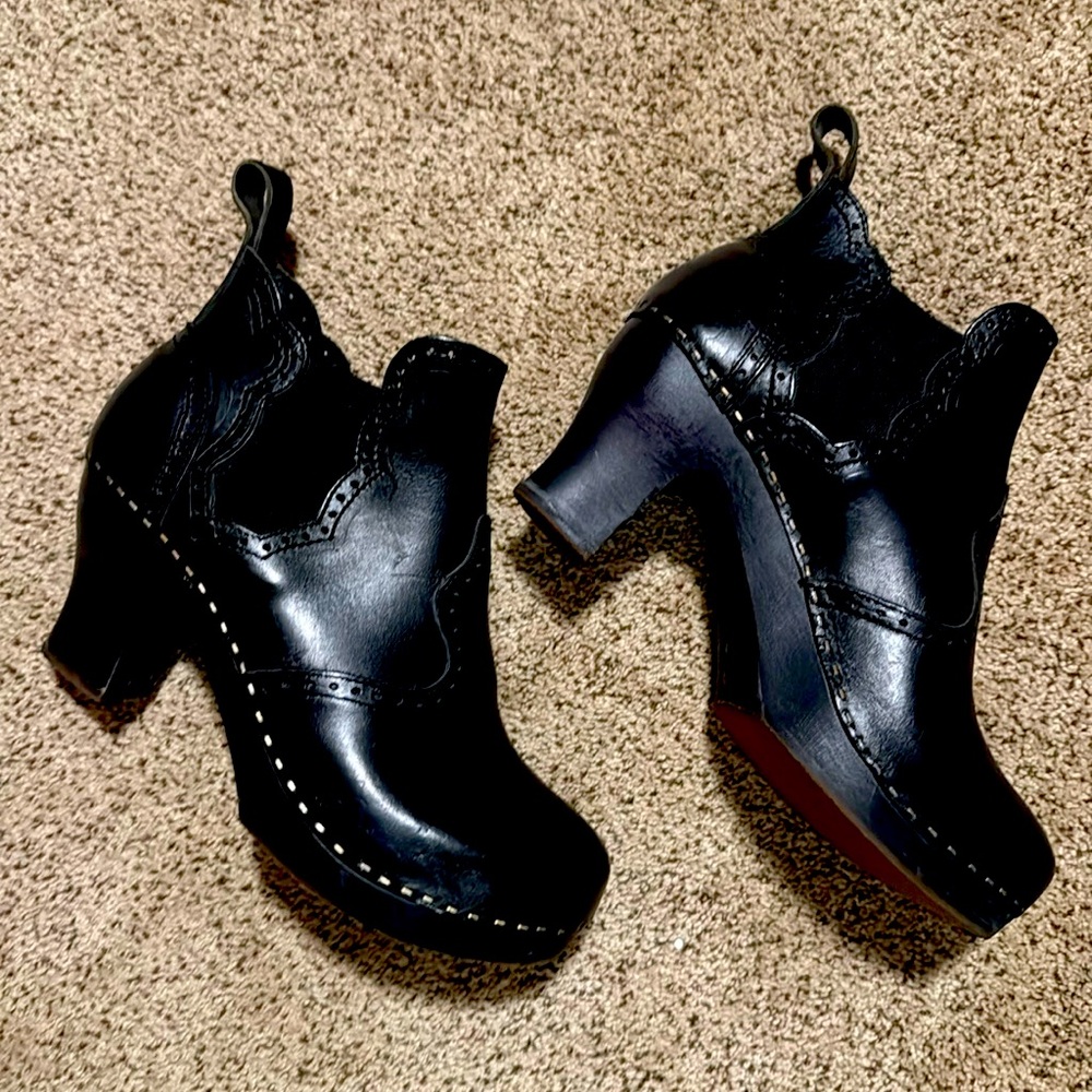 Swedish Hasbeens booties.  Super cute and unique!  Size 38